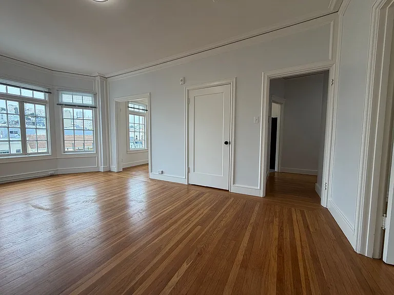 3035 Gough St — Photo 7