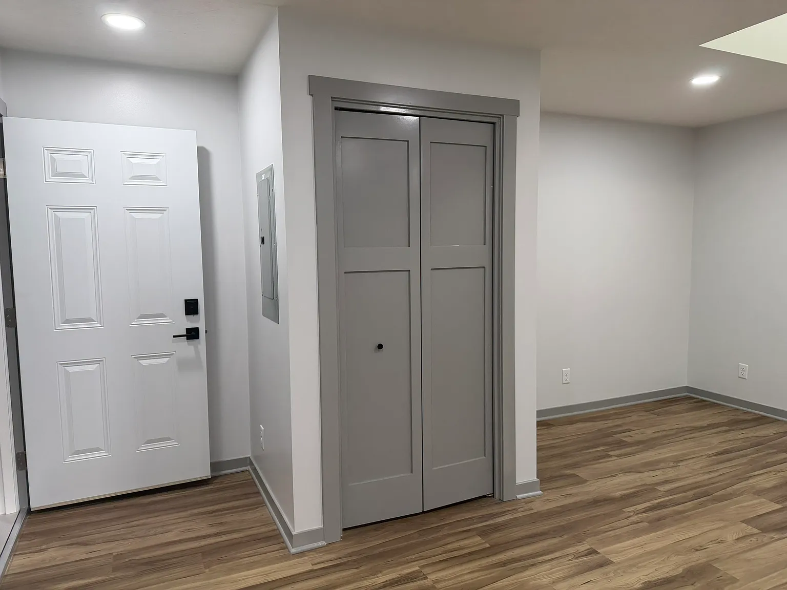 2 bed, 1028 sqft, $1,600 — Photo 3