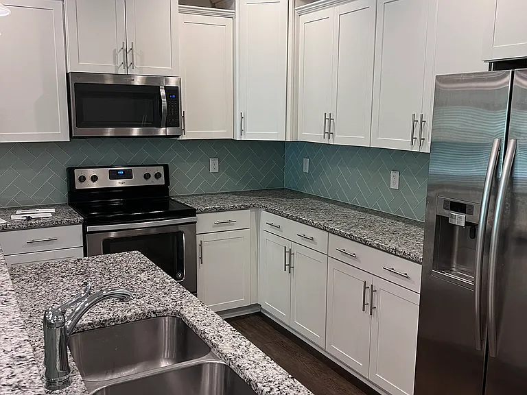 312 Irving Way — Photo 8