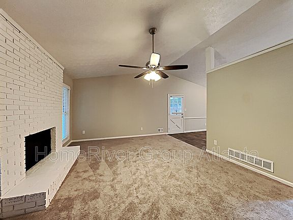 3rd image of 322 Hardwood Ln