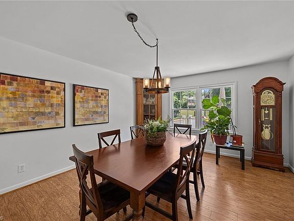 3rd image of 405 Eva Ln