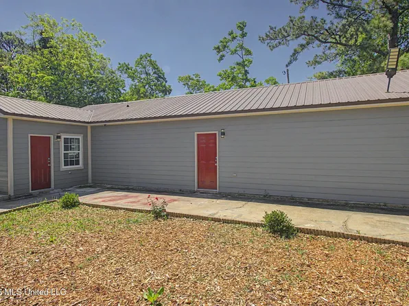 9424 Daisy Vestry Rd, Biloxi, MS