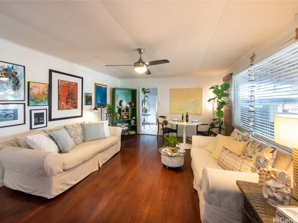 1057 Puu Alani Way, Pearl City, HI 96782
