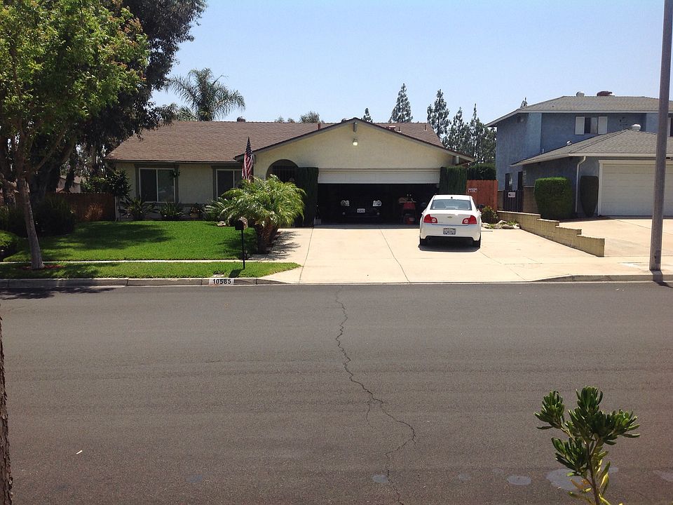 1st image of 10585 Holly St