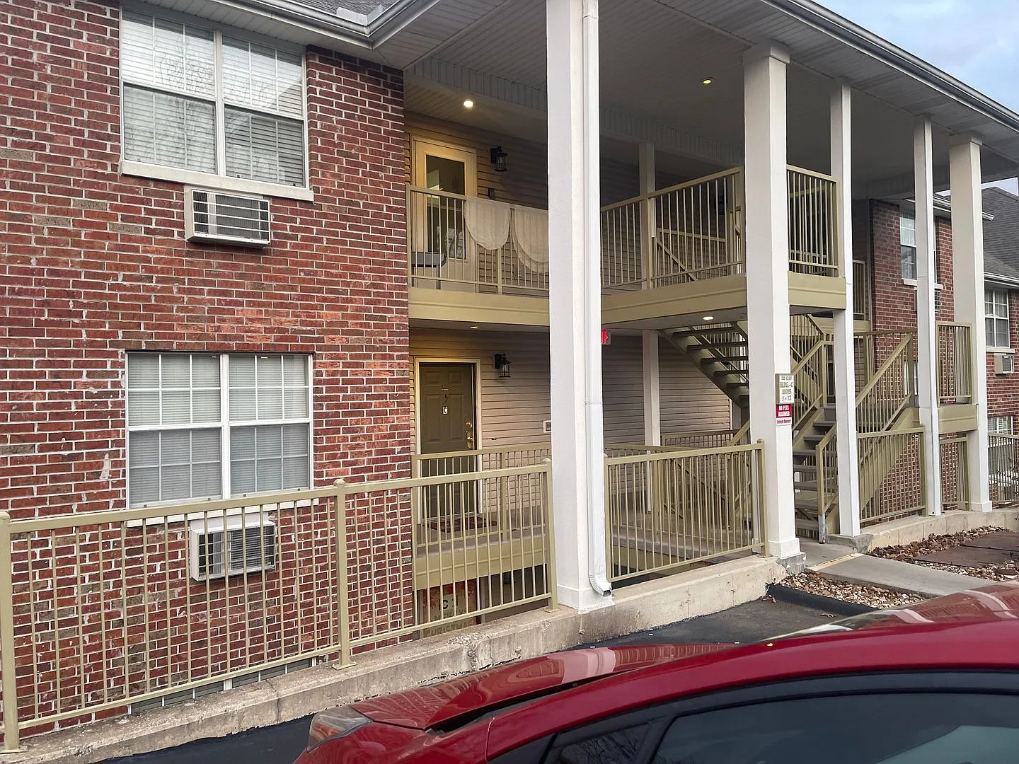 Branson Mo Walk-In 2 Bedroom 2 Bath Apartment/Condo With Golf Course View - Ask About Our Move In... — Photo 2