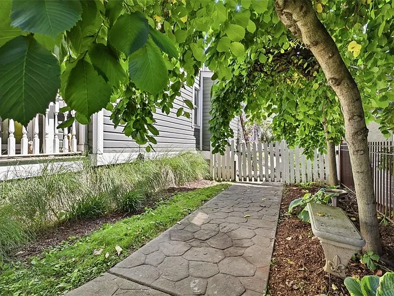 325 Centennial Ave — Photo 40
