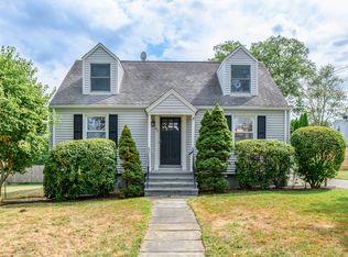 51 Fortuna Dr, Fairfield, CT 06824