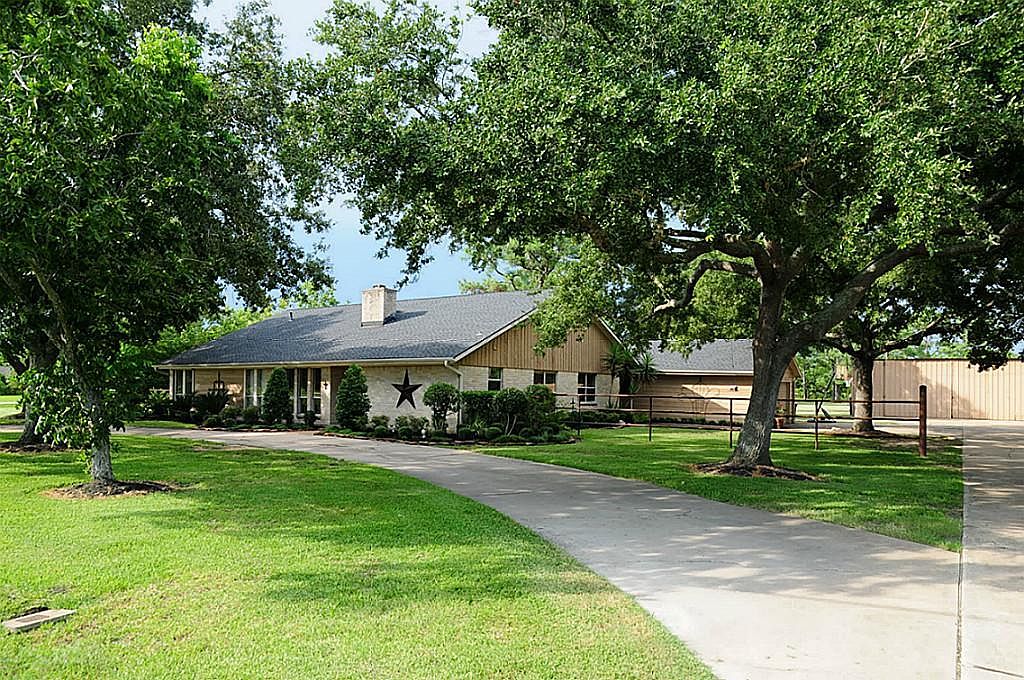 311 Rustic Ln, Friendswood, TX 77546 Zillow