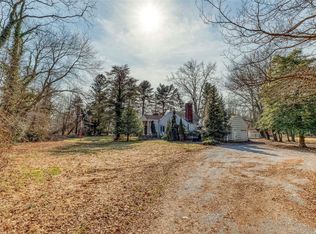 479 Woodbury Rd, Cold Spring Harbor, NY 11724