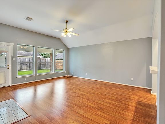 2nd image of 4123 Ridgepoint Dr