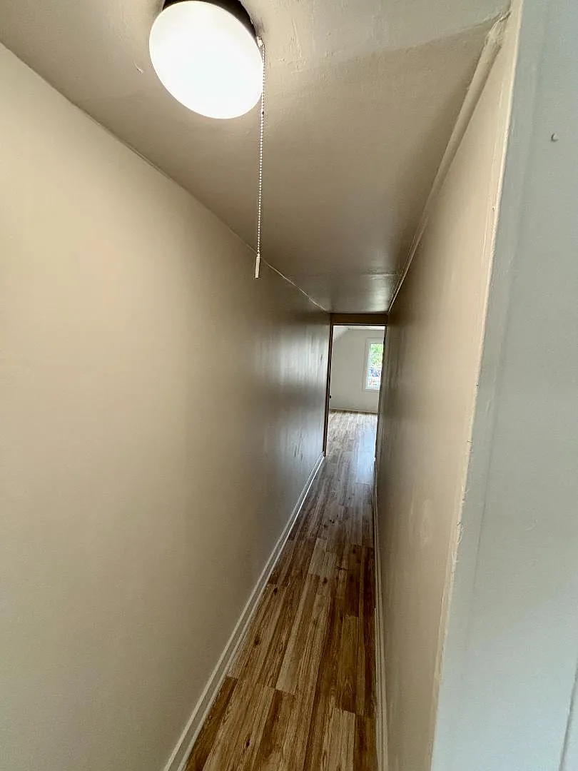 1260 W 74th St — Photo 3