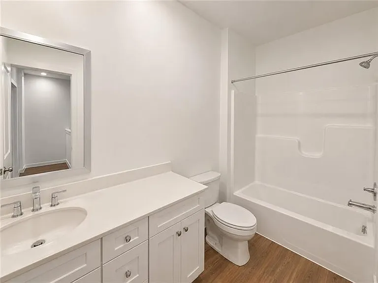 121 E Main St — Photo 30