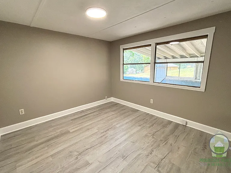 217 Robin Hood Rd — Photo 11