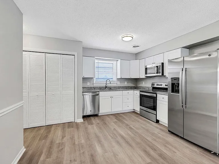 124 Lake Terrace Cir — Photo 5