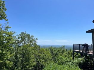 30 Crescent Ln, Goffstown, NH 03045