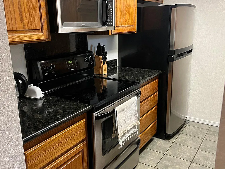 5240 Makati Cir — Photo 9