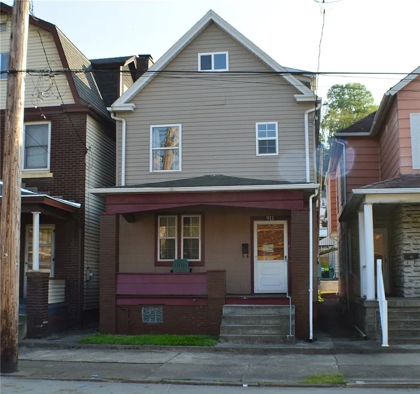 911 McKean Ave photo 1