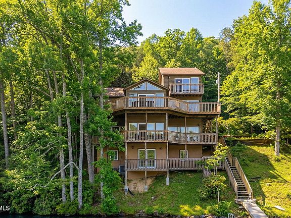 2nd image of 310 Cove Ridge Ln