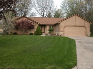 1732 Ashley Ct, Commerce Township, MI 48390