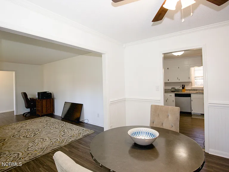 901 Glendale Dr — Photo 21