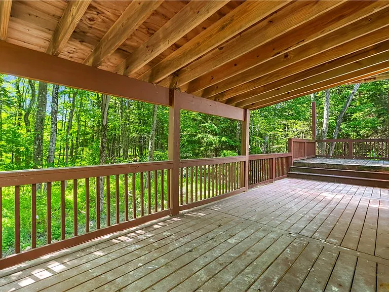 1229 Fern Dr — Photo 2