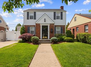 1049 Admont Avenue, Franklin Square, NY 11010