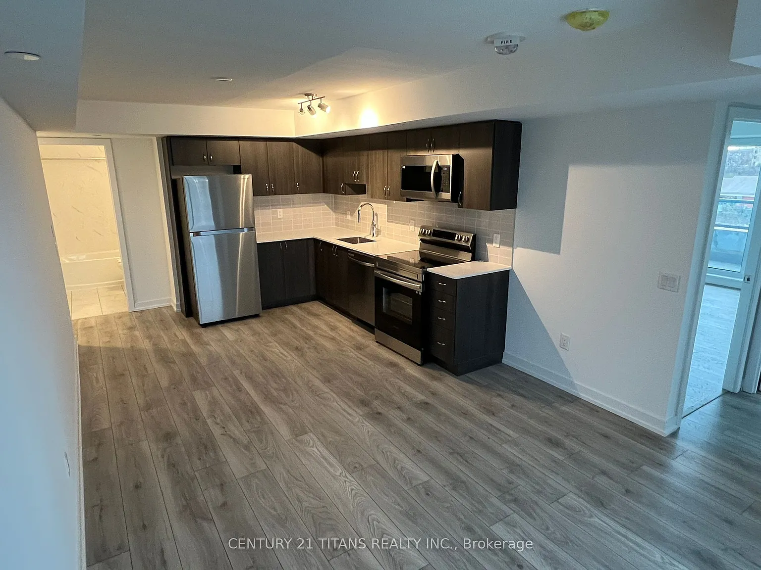 2 bed, $2,400 — Photo 2