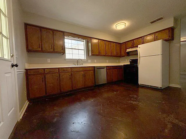 420 Jonquil Ct — Photo 6