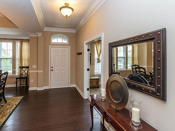 3rd image of 16701 Oak Manor Dr