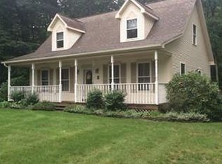 133 Oakridge Dr, Belchertown, MA 01007