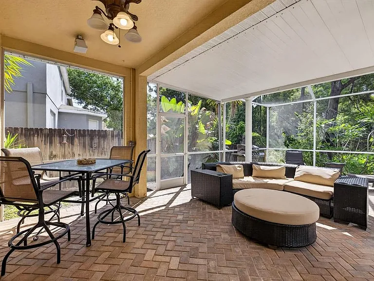 11115 Avery Oaks Dr — Photo 43