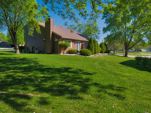2nd image of 1349 Tamarack Ave