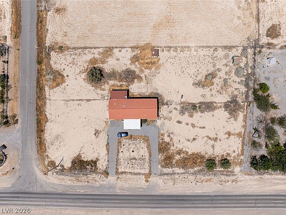 3rd image of 3991 Tahachapi Ave