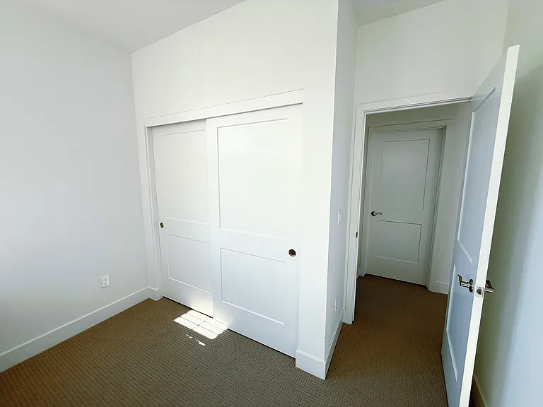 2725 Amora Cir — Photo 17