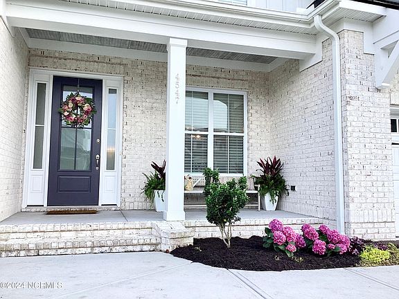 5th image of 4547 Auriana Way