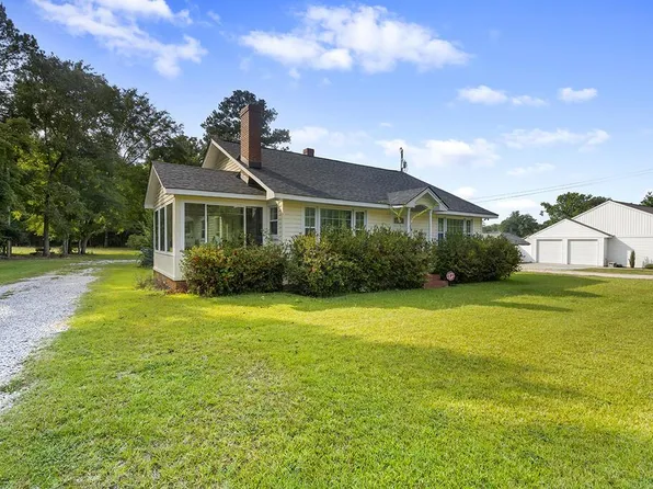 721 Laurel Ave E, Greenwood, SC 29649