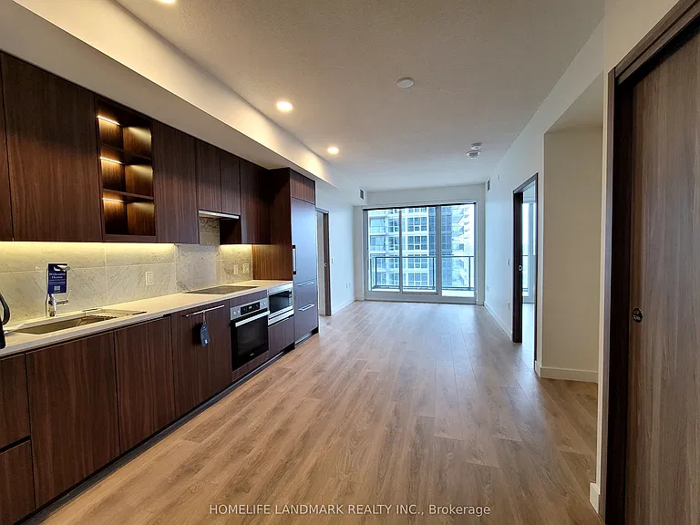 95 McMahon Dr #2905 — Photo 7