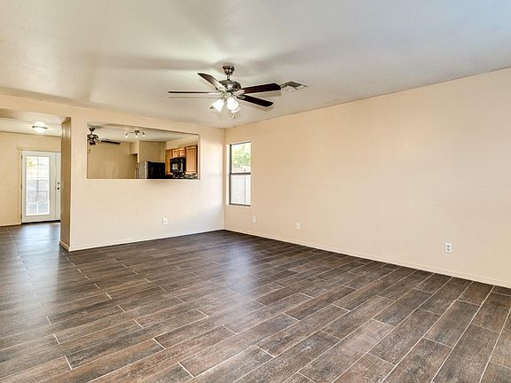 3rd image of 11797 W Dahlia Dr