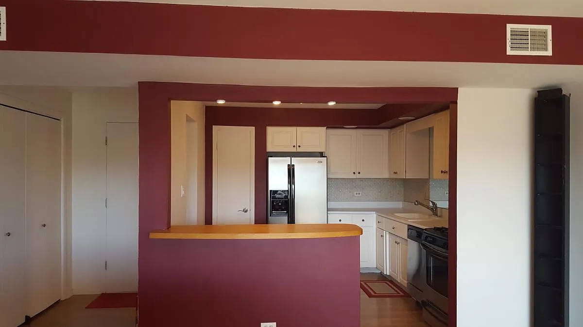 2 bed, 1050 sqft, $1,950 — Photo 2