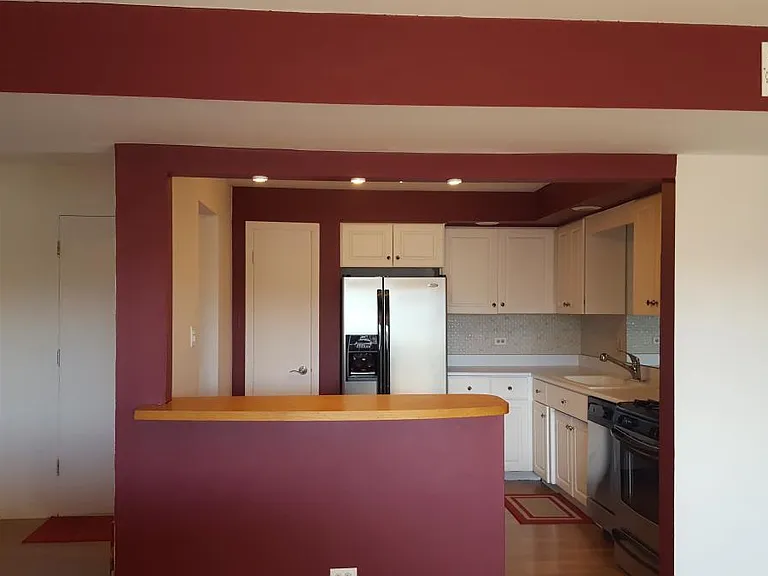 1815 Oakton St — Photo 2