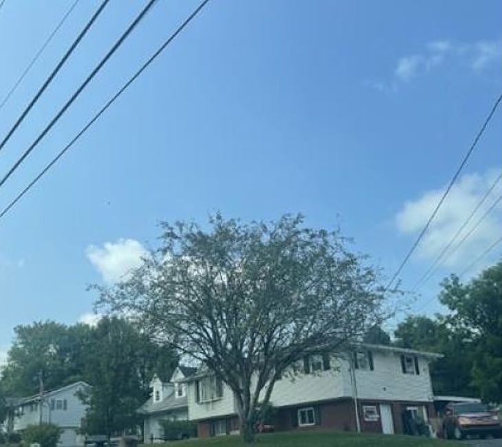 2nd image of 813 Bangor Rd