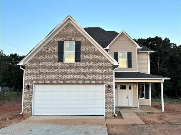 8508 Altavista Dr, Stokesdale, NC 27357