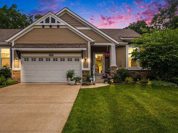 13453 Waybury Dr, Nunica, MI 49448