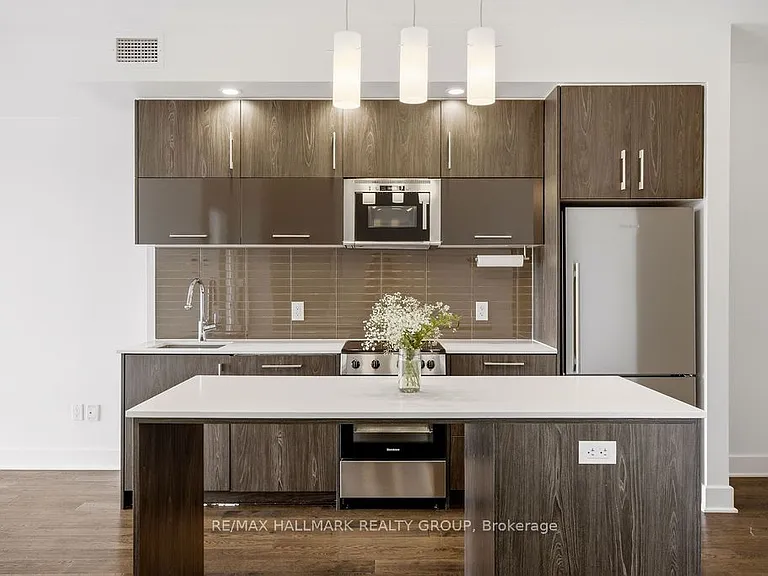 255 Bay St #801 — Photo 10