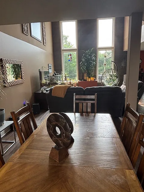 3 bed, $4,500 — Photo 4