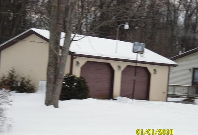 2nd image of 2195 Alice St