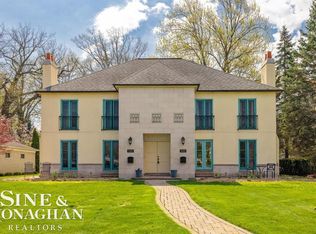 15808-15810 Windmill Pointe Dr, Grosse Pointe, MI 48230