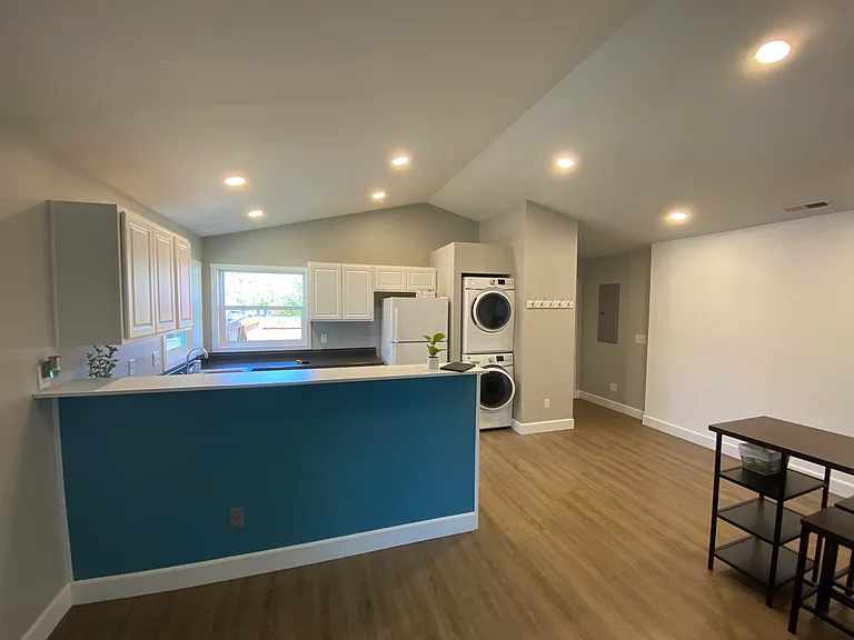 1261 Taylor St — Photo 12