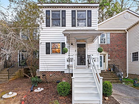 2nd image of 105 Sully Ct