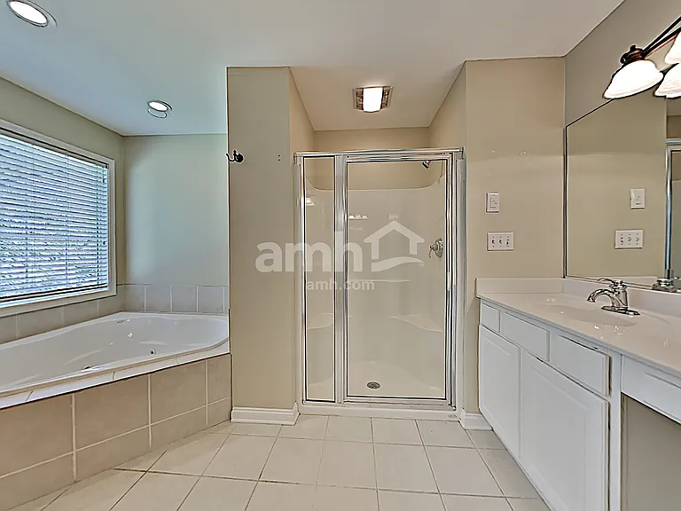 830 Tully Rd — Photo 10